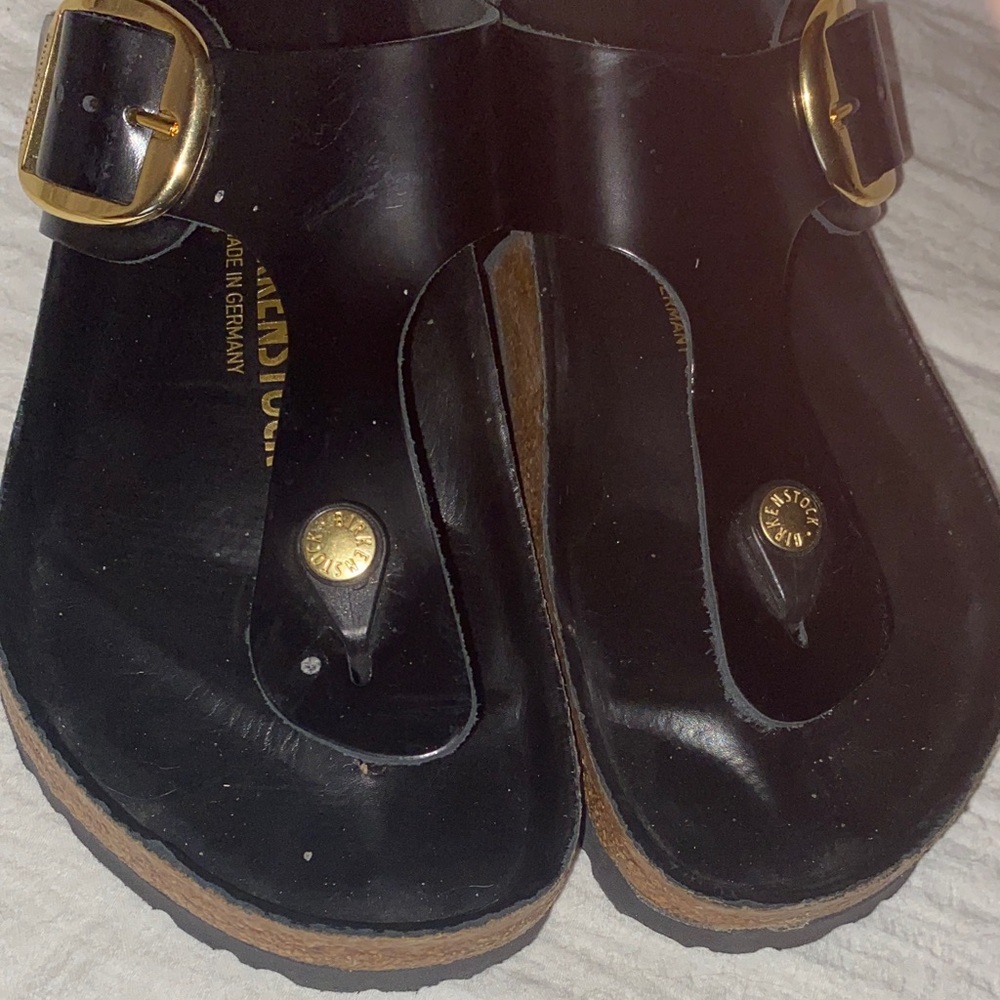 Birkenstock

Gizeh Big Buckle High Shine Sandals - Picture 7 of 8